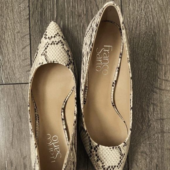 Franco Sarto Romi Snake Leather Pointed Toe Heel 9M EUC - Picture 3 of 6